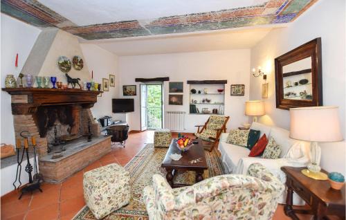 Nespolo Apartment | 3 Bedroom Lovely Apartment In Nespolo