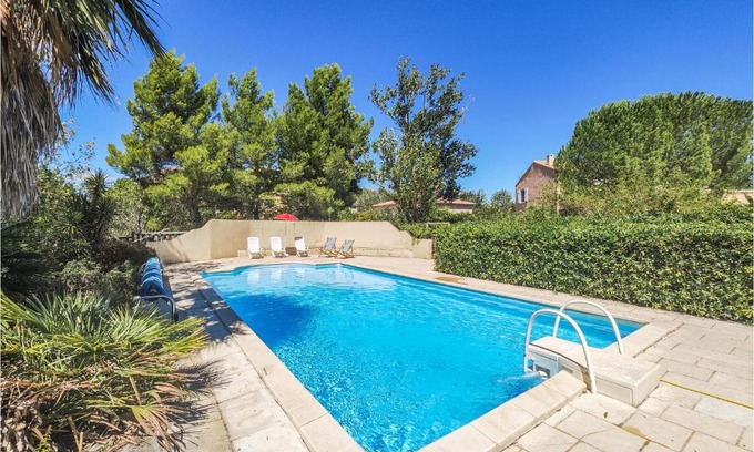 Fouzilhon House | 3 Bedroom Nice Home In Fouzilhon