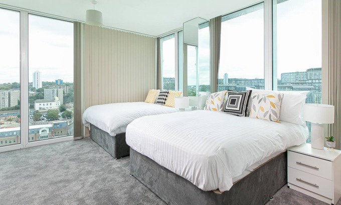 Woolwich House | 3 Bedroom Penthouse Near London Excel, O2 Arena, Greenwich