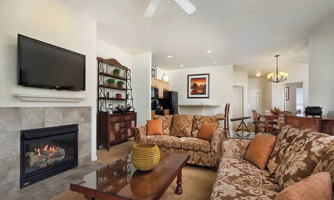 Osage Beach Condo | 3 Bedroom Presidential Suite w/Kitchen on Lake of the Ozarks!