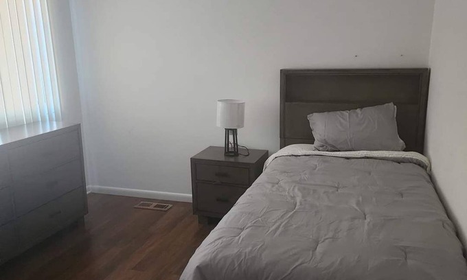 Germantown House | 3-bedroom townhome in delightful Germantown with WiFi, AC, Heat, free parking