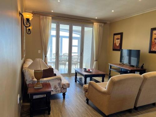 Mossel Bay Apartment | 3 Bedroom Villa in Pinnacle Point Estate