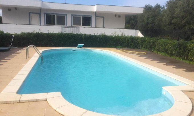 Municipio 4 Apartment | 3 bedrooms appartement with shared pool enclosed garden and wifi at Bari 5 km away from the beach