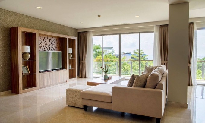 Jimbaran Bay Apartment | 3 Bedrooms Ayana Residences With View