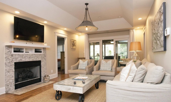 Kiawah Island Cottage | 3 Br New Featured Renovation! Resort Privileges (pool, etc), very close to Ocean