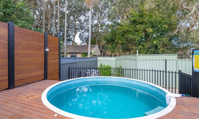 Anna Bay House | 3 Davidson St - pool , air con, Wi-Fi and pet friendly