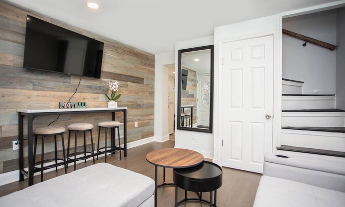 Northern Liberties House | 3-Level Northern Liberties Home King Suite + Patio Across from Piazza