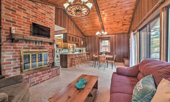 Higgins Lake Cabin | < 3 Mi to Higgins Lake: Roscommon Cabin w/Deck
