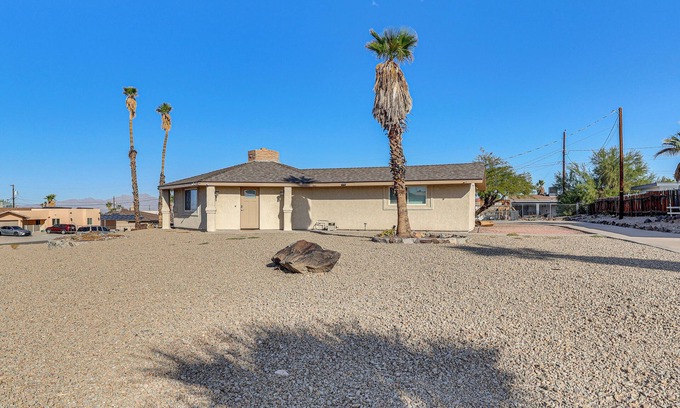 Lake Havasu City House | 3 Mi to Lake Havasu: Family Home w/Game Room
