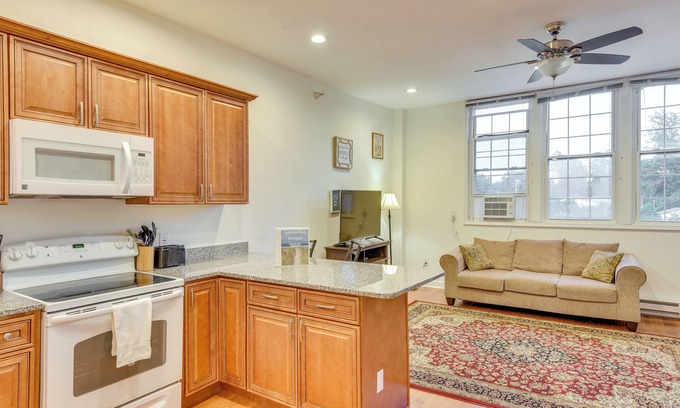 Shorewood-Tower Hills-Harbert Apartment | 3 Mi to Warren Dunes: Sawyer Getaway w/Fireplace!