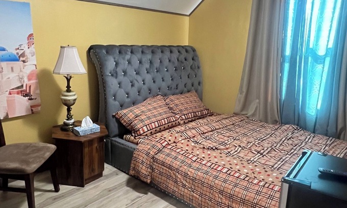 Algoma District House | 3 or 4Br/2Bath Boutique Luxury Collection EXCLUSSIVE Entire Home