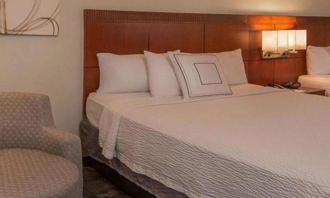 Rosslyn Apartment | 3 Pet-friendly Units Near The Capitol! On-site Parking, Starbucks!