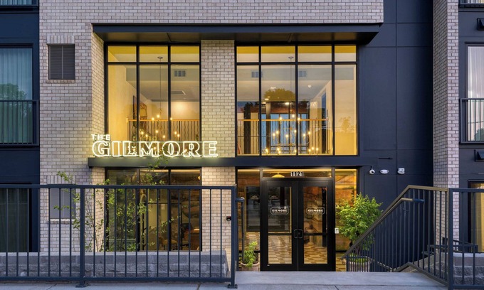 12 South Cottage | 3 Private Hotel Rooms in 12 South The Gilmore