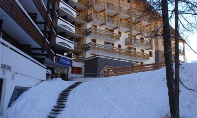 Les Claux Apartment | 3-room apartment for 5 people