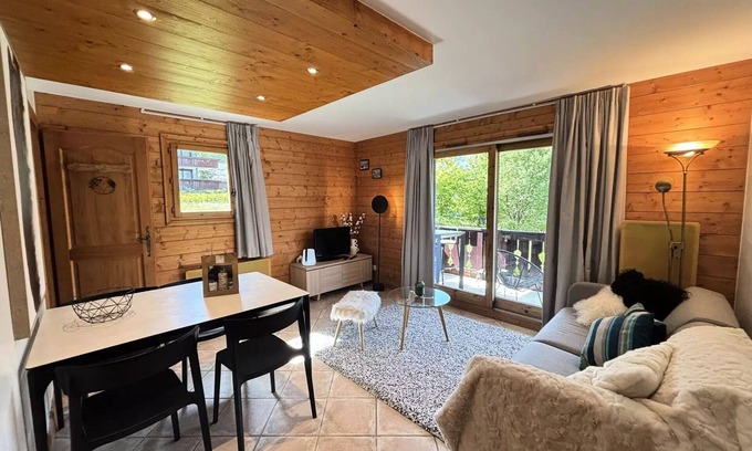 Meribel Village Apartment | 3-room apartment for 4 people in Méribel Village close to the slopes and shops