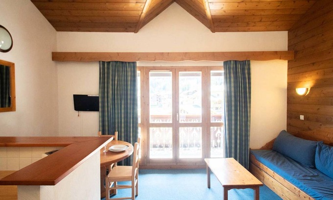 Les Avanchers-Valmorel Apartment | 3-room apartment with balcony and pets allowed in Valmorel