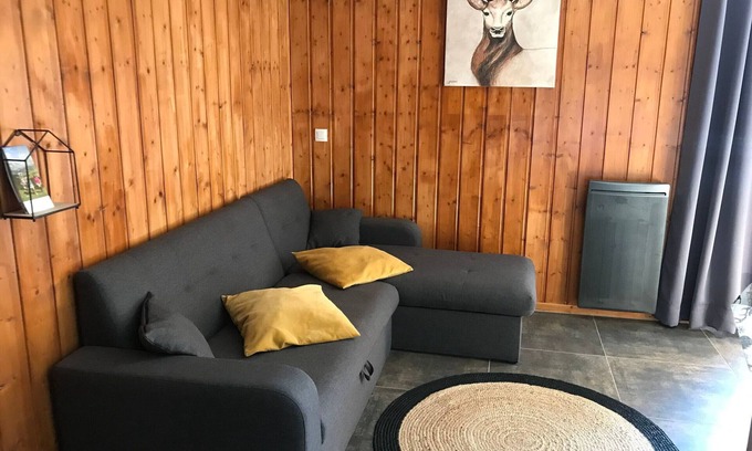 La Joue du Loup Ski Chalet | 3-room chalet, sleeps 7, parking, pets allowed