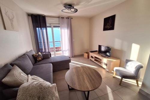 Arc-1800 Apartment | 3-rooms apartment in front of snow