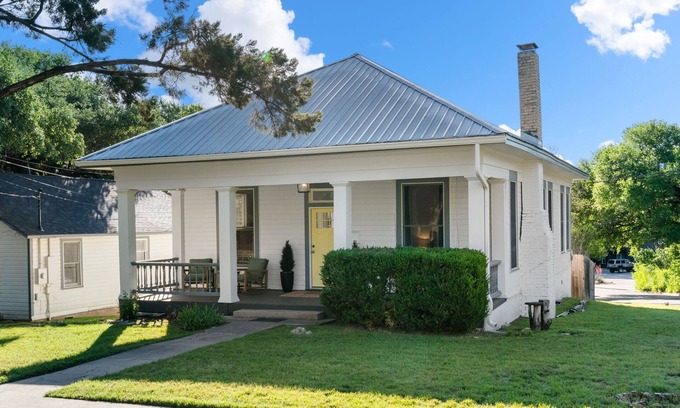 Travis Heights House | 3 Separate Homes | Walkable to SoCo
