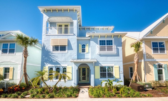 West Kissimmee Cottage | 3 Story Cottage with Private Pool near Disney with Margaritaville Resort &.