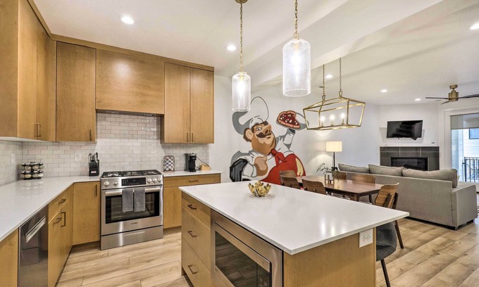 Central Business District House | 3-Story Provo Townhome: 1 Mi to BYU!