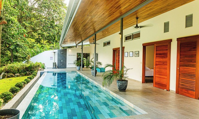 Ciudad Cortes House | 3 suites-Large pool-Ojochal-Private-Easy access