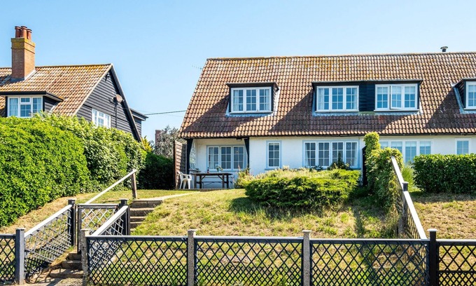 Thorpeness Apartment | 3 The Haven - sleeps 8 guests in 5 bedrooms