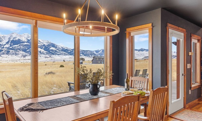 Emigrant House | 30 Miles to Yellowstone Game Room Hot Tub A/C Outdoor Fire Stove
