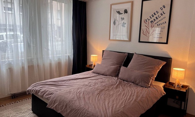 Heslach Apartment | 300 MBit WLAN | directly at Marienplatz | first floor | subway