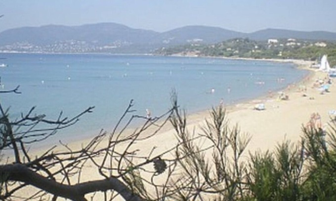 La Croix-Valmer Apartment | 300 mt de la mer à Pied, Appartement de 40 mt Baigné de Lumière