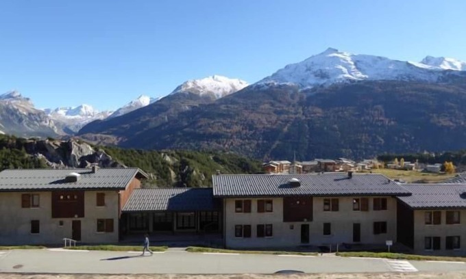 Aussois Apartment | 300m from ski slopes, 2nd floor, balcony, tv, ski locker, 30m², Aussois