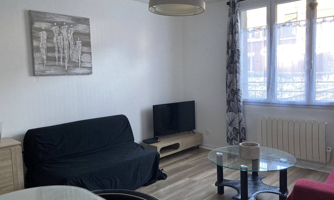 Dieppe Apartment | 300m from the beach, bright apartment