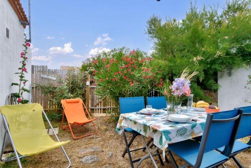 L'Epine Apartment | 300m plage - Petite maison avec jardin pour 3