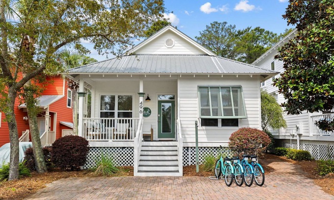 Santa Rosa Beach Cottage | 30A Cottage, Walk to Beach, 2 Pools, Bikes&Chairs