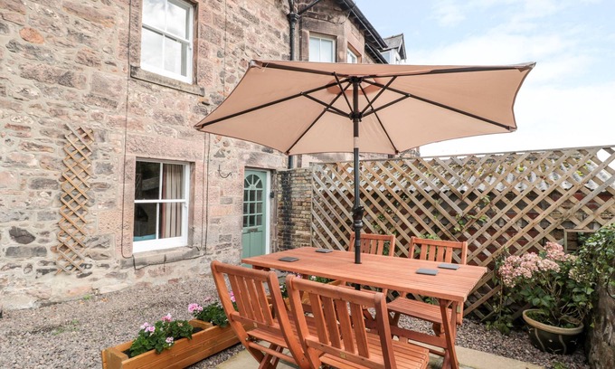 Wooler Cottage | 31 PETH HEAD, pet friendly, character holiday cottage in Wooler