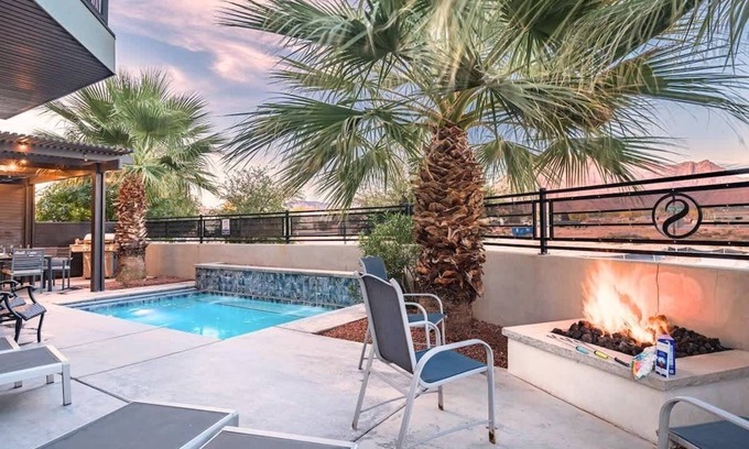 Santa Clara House | 31| Pool Palace in St George with Snow Canyon View