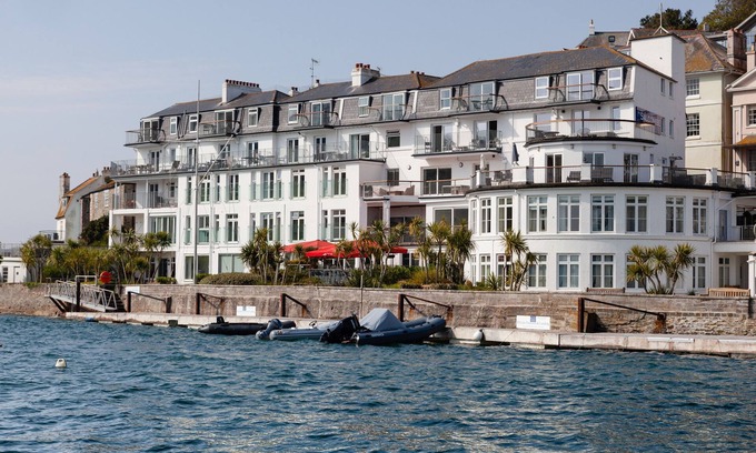 Salcombe Cottage | 34 THE SALCOMBE, country holiday cottage, with pool in Salcombe