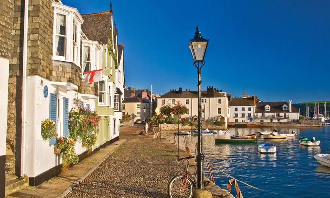 Dartmouth Apartment | 34b Clarence Street