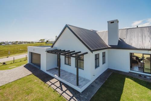 George House | 35 Brookside on Kingswood Golf Estate