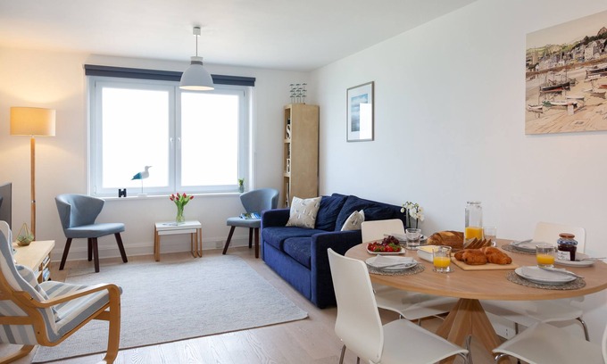 St Ives Apartment | 35 Carrack Widden – On-Site Parking - Sea Views