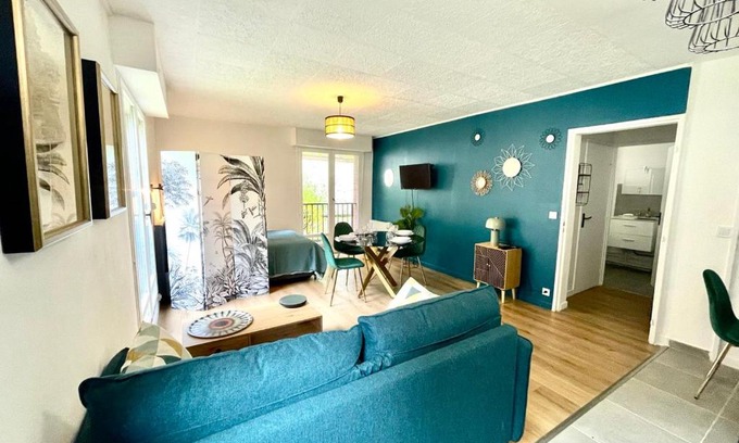 Fontainebleau Apartment | 35 M2#Design Luxe #Chateau #INSEAD#BESTOFBLO6