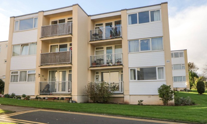 Dawlish Warren Apartment | 36 DEVONDALE COURT, pet friendly in Dawlish Warren