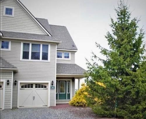 Tannersville House | 376 Linden Ct