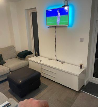 Maidstone Cabin | 38 hemingburgh drive