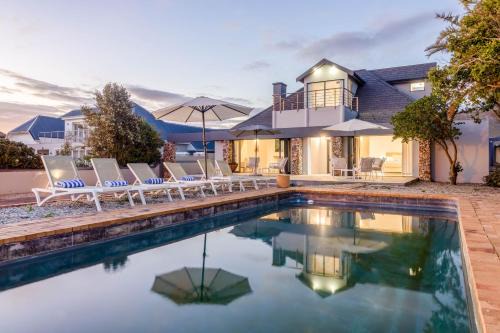 Westcliff House | 38 on Westcliff