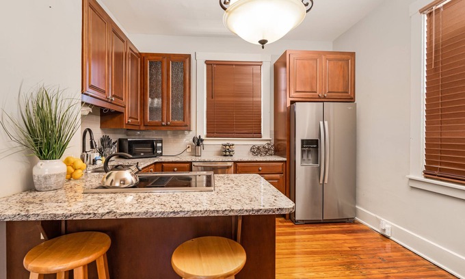 Columbus House | 3B 2B En-suite | MUW 0.1 Mile | Columbus AFB | Downtown Columbus | Art District