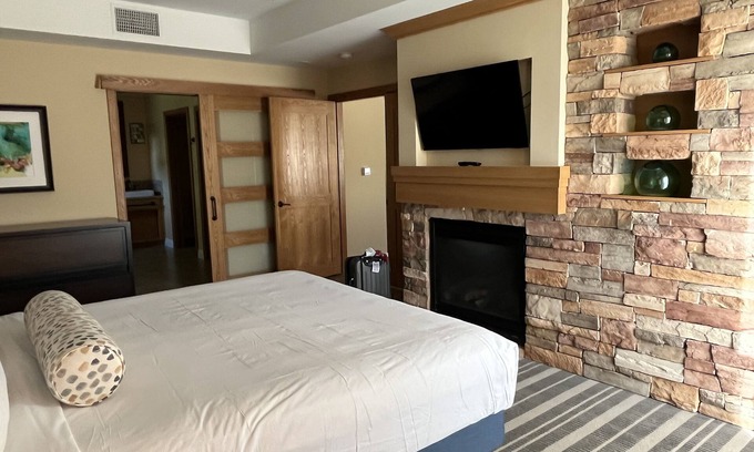 Lawrence Welk Resort Village Resort | 3B2B Condo @ Resort 7/3-7/7 W/Pool & Jacuzzi BOOK NOW $150 Nightly Welks Resort