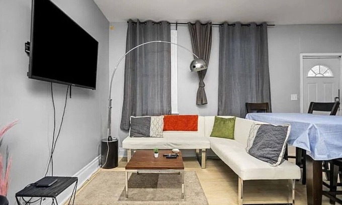 Pittsburgh Apartment | 3Bed Perfect Retreat