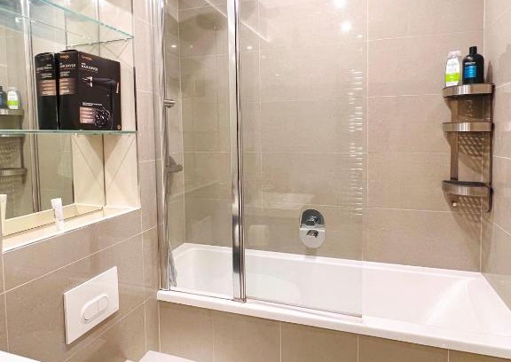 Whitechapel Apartment | 3Bedroom Apartment in 2Levels