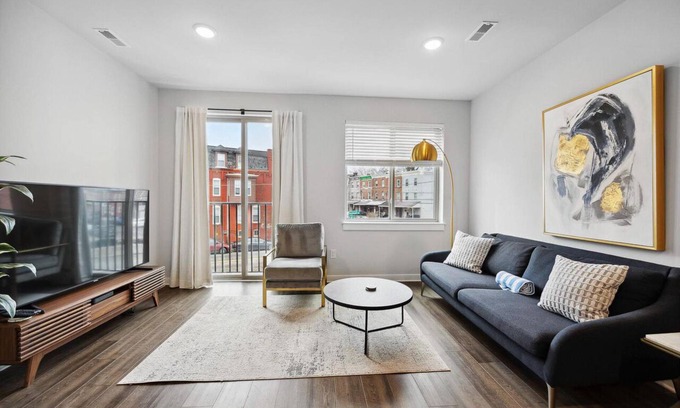 Mantua Condo | 3BR 3BA Condo + Parking near UPenn, Drexel, Art Museum, Zoo, Downtown